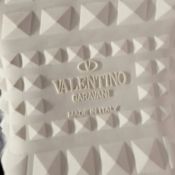 $995 Valentino GARAVANI Silver Rockstud Knit Sneakers SZ IT 40/ US 10 NIB - Picture 11 of 12